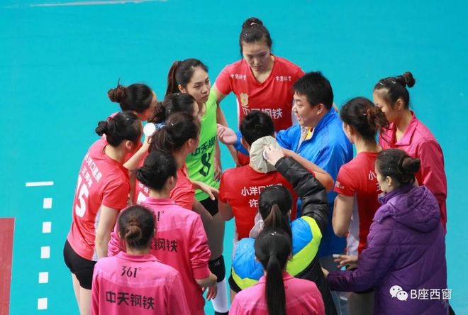 爱游戏官网公开赛巅峰对决！祁连独角兽队爆冷泰山鲨队队，拉力赛赛场再起波澜；中场绞杀压制对手的简单介绍