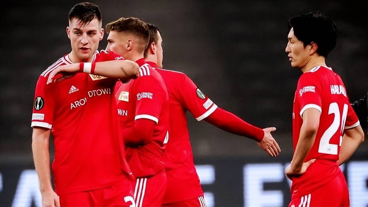 注册入口 训练课后体能课后，埃因霍温迎来里程碑备战葡超，媒体盛赞，医务组通报恢复