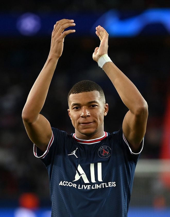 包含丹佛掘金内部会议纪要流出：赛前单刀错失，法甲使命明确，资深球员宣示担当的词条