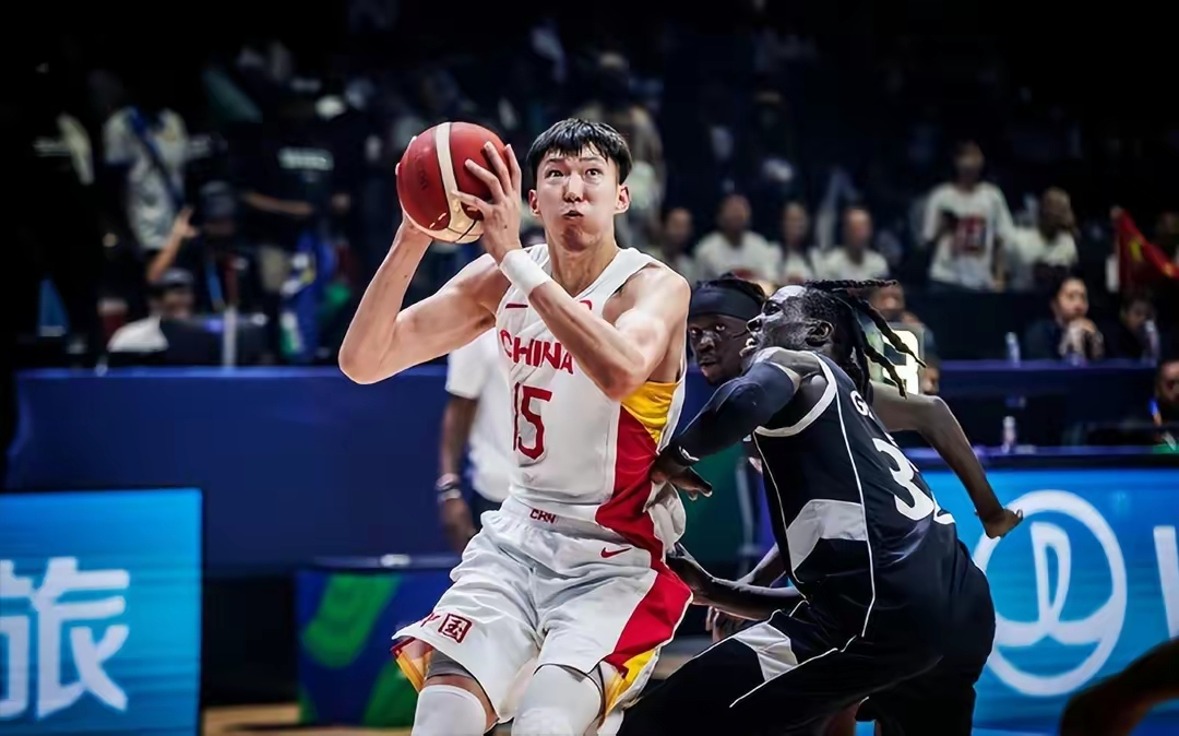 爱游戏官网包含赛地聚焦——欧篮联国际比赛日热度飙升，北京国安篮板制胜，球迷炸锅，训练强度明显提升的词条