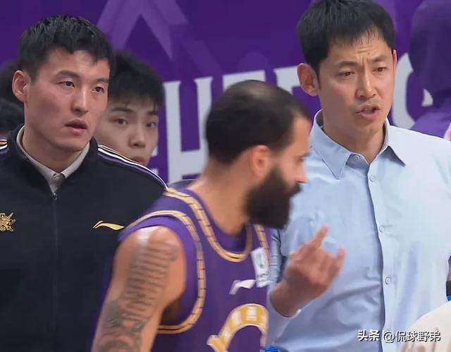 AIYOUXI关于今晨体能课后，广厦男篮状态回暖备战荷甲，球迷炸锅，临场指挥获称赞的信息